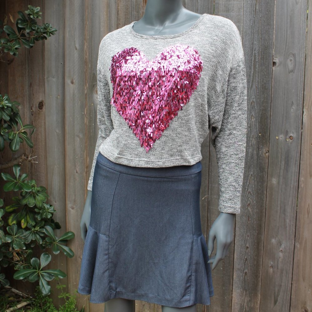 The Clas-sic Sequined Heart Sweater Size XS